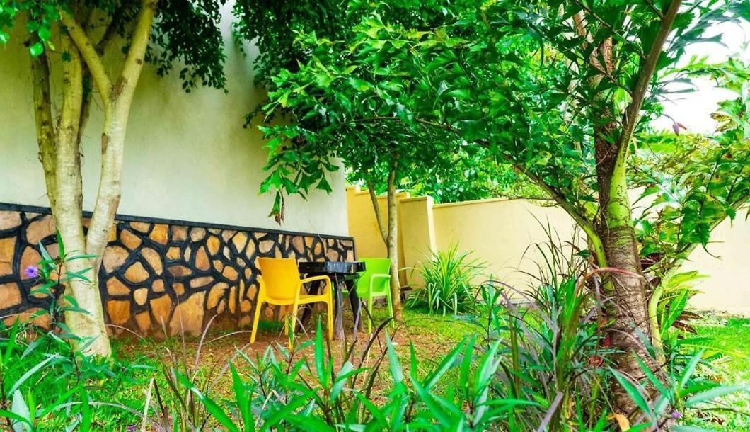Airport Shoebill Hotel Entebbe Dış mekan fotoğraf